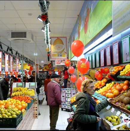 Капаните на големите хипермаркети в България, за които не знаете