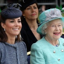 Кейт Мидълтън лази по нервите на кралицата-Ето как иска да кръсти новото бебе