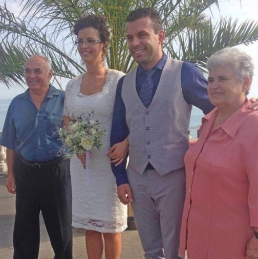 Младоженци от Бургас направиха сватба, която дълго ще се помни