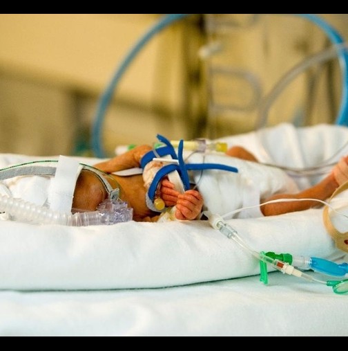 Бебето е извадено от корема мъртво: Последвало чудо, което шокирало както лекарите, така и целият свят