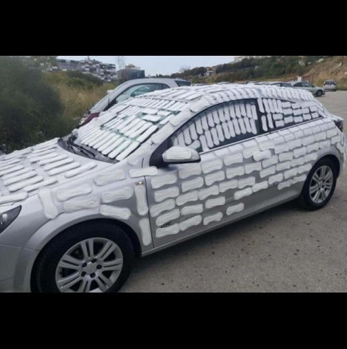Мъж получи необичайно "съобщение" на колата си