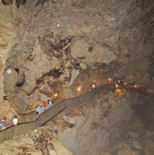 Най-демоничната и озадачаваща пещера в България крие неподозирани и смъртоносни тайни