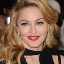 Изловиха Мадона на място, което никой не очакваше да я види и без капка грим и прическа (снимка)