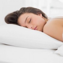 Въпреки, че вече е студено, ако спите голи ето какво ще се случи със здравето ви!