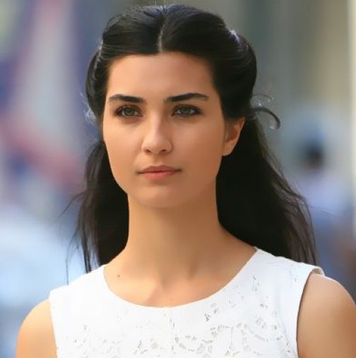 Прекрасна новина за турската актриса от Гордата Аси! Честито!