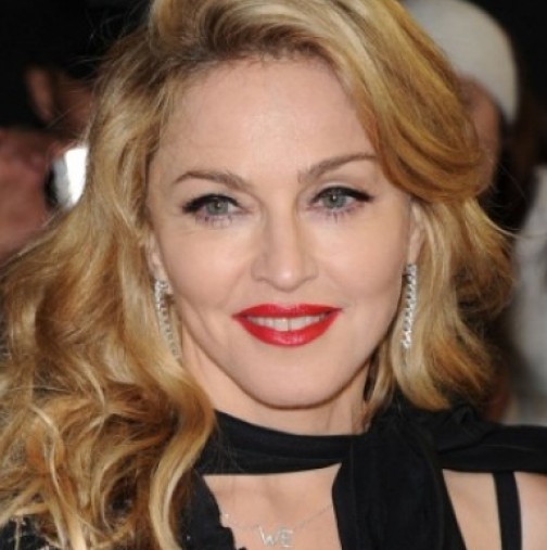 Изловиха Мадона на място, което никой не очакваше да я види и без капка грим и прическа (снимка)