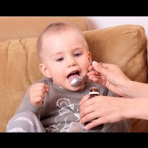 Сигнали за доктор: Не давайте на децата си сироп против кашлица - ето какво наистина помага