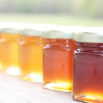 Каква е разликата между светлия и тъмния мед?