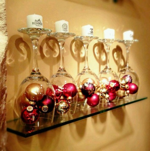 Декор за Новогодишната маса-Ако в къщи имате празнични декорирани чаши, използвайте ги точно така!