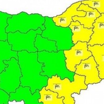 Синоптиците предупреждават: Жълт код за силен вятър за 12 области днес