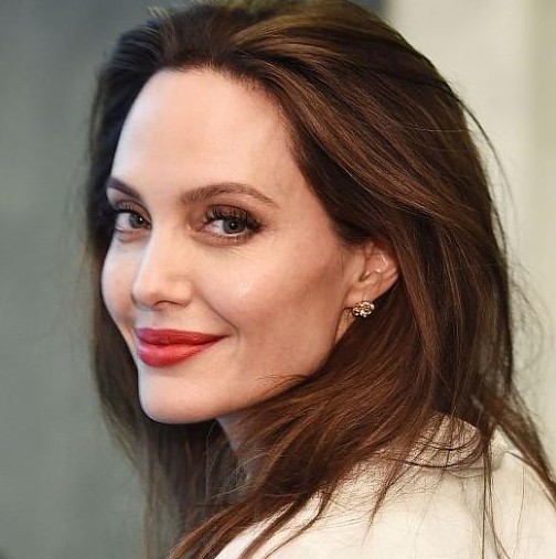 Анджелина Джоли хвърли око на поредния семеен мъж и любимец на всички жени в момента (снимка)