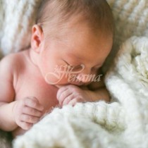 Снимка на бебето, което се роди 4 години след смъртта на родителите!