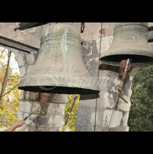 Бай Дечко-Слепият звънар, който бие камбаните на Шипка вече 50 години!