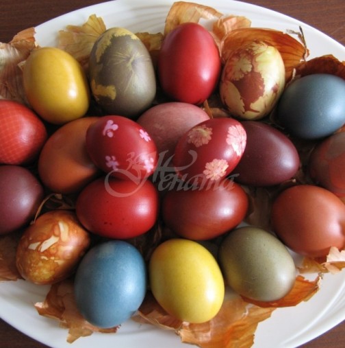 Аз лично не бях виждала такива яйца! Това беше миналия Великден и сега пак така ще ги правя!