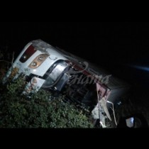 Кошмарът на пътя продължава! Автобус с деца в катастрофира в канавка край Велико Търново 
