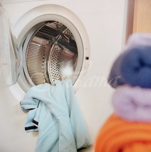 Две съставки, които ще удължат живота на пералнята, а дрехите ви ще миришат добре