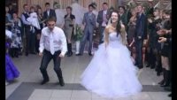 Ето това се казва сватбен танц!