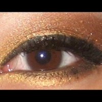 Как да си направим златист грим за кафяви очи