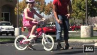 Как да се научи детето да кара колело