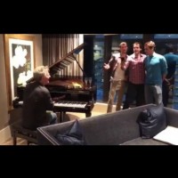 Гришо пее с Федерер и Томи Хаас