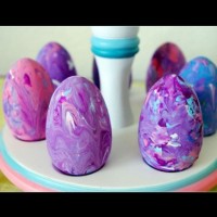 Боядисване на яйца с пяна за бръснене