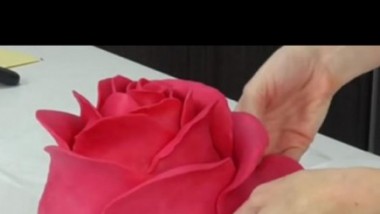 Как да си направим торта във формата на роза