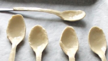 Бутер тесто в лъжичка