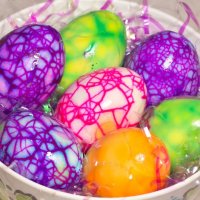 Невероятни боядисани яйца техника