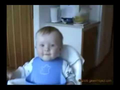 Смешни клипове със смеещи бебета