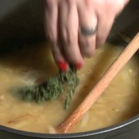 Как се приготвя френска лучена супа