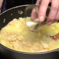 Кремсупа с картофи и кисело зеле