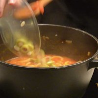 Екзотична рецепта за калмари с доматен сос