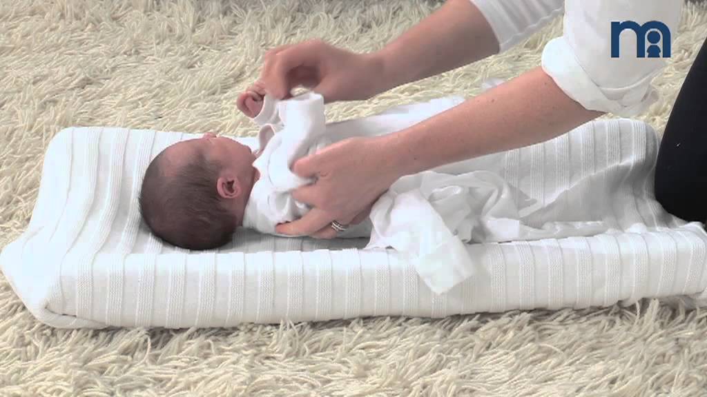 Как да облечем новороденото си бебе