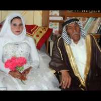 92-годишен се ожени за 22-годишна