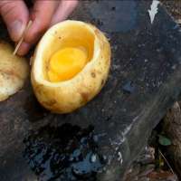 Печено яйце в картоф