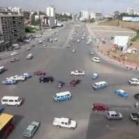 Уникално видео с оживено кръстовище без светофари и катастрофи