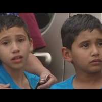 7-годишни деца се спасяват от похитителя си