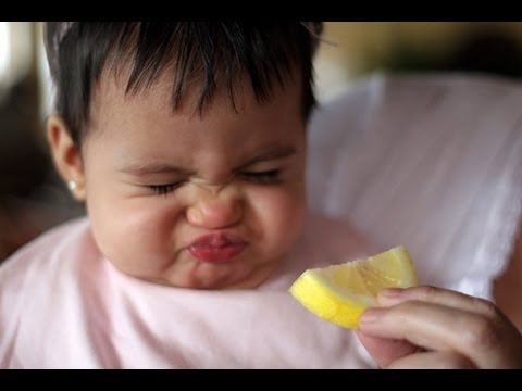 Бебета ядат лимони