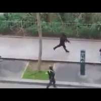 Потресаващо видео от касапницата в Париж