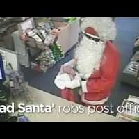 Дядо Коледа краде