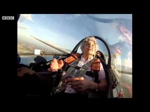 Баба стана пилот