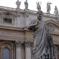 Чудо се случи във Ватикана посред бял ден - на прозореца на църквата се появи... (ВИДЕО)